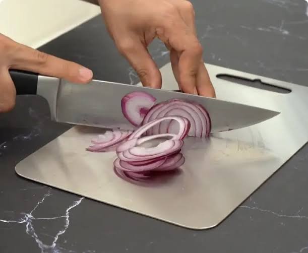 Katori titanium cutting board